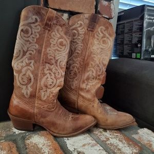 Shyanne womans boots